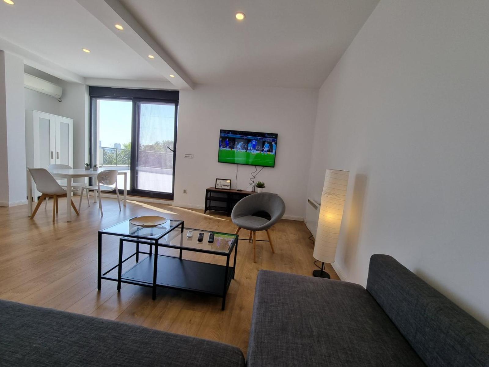 J&J Apartments Belgrado Buitenkant foto