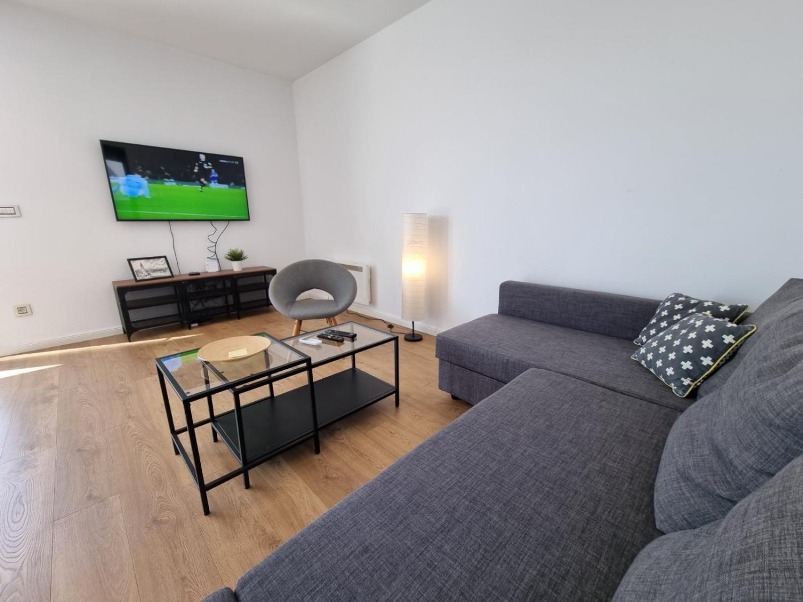 J&J Apartments Belgrado Buitenkant foto