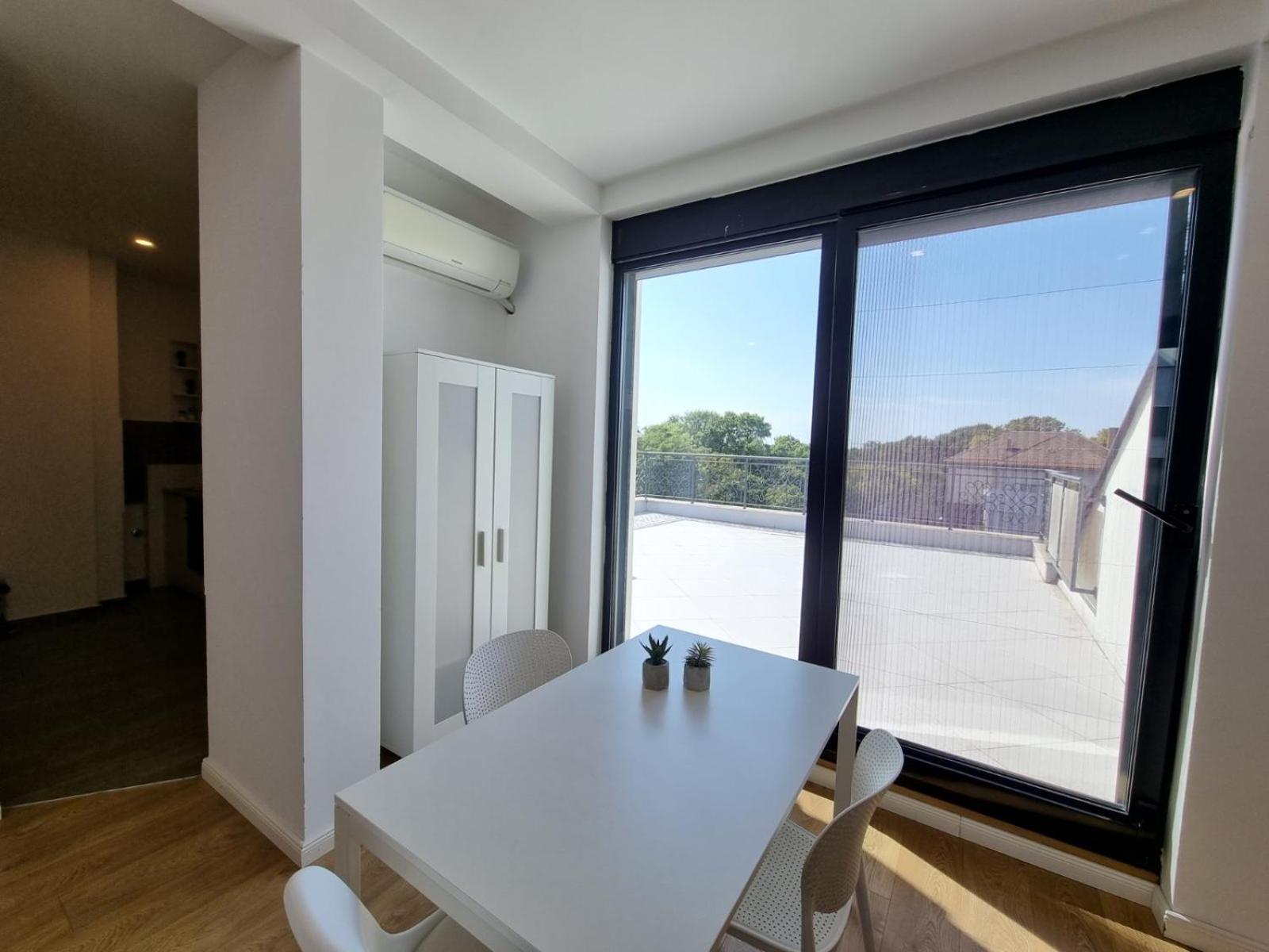 J&J Apartments Belgrado Buitenkant foto