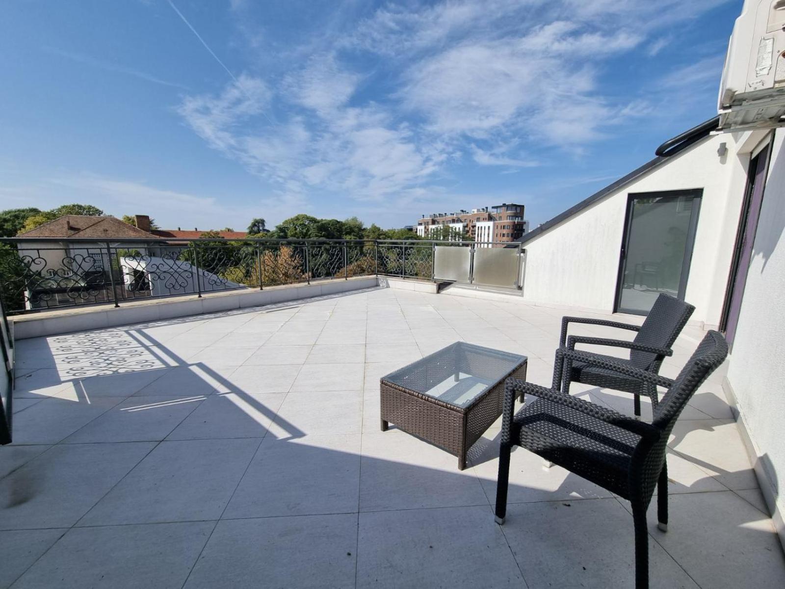 J&J Apartments Belgrado Buitenkant foto