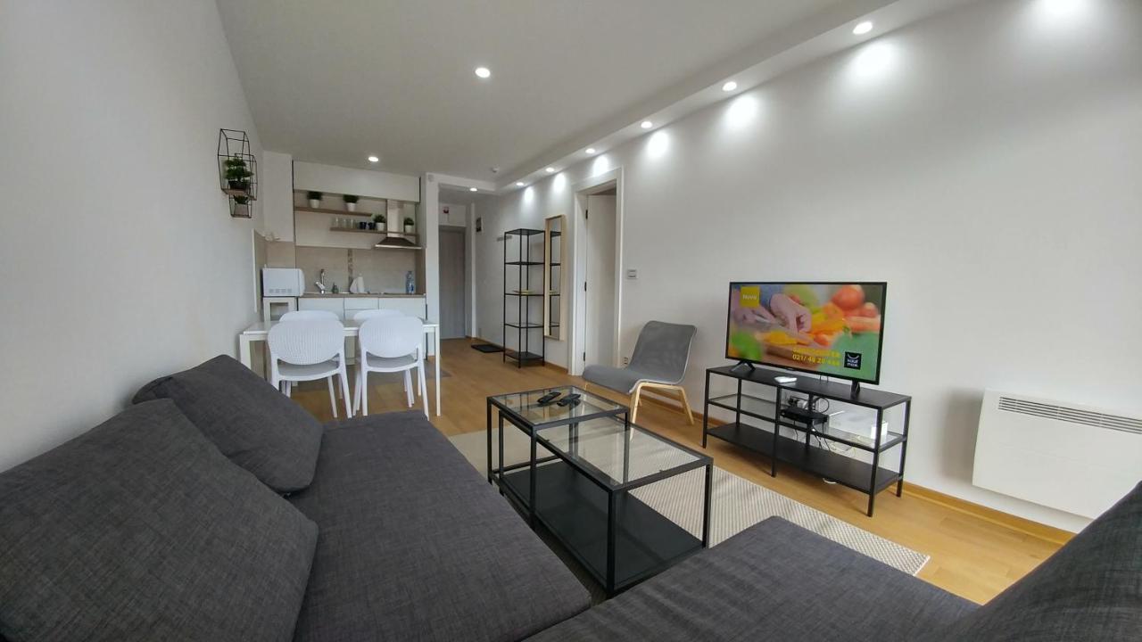 J&J Apartments Belgrado Buitenkant foto