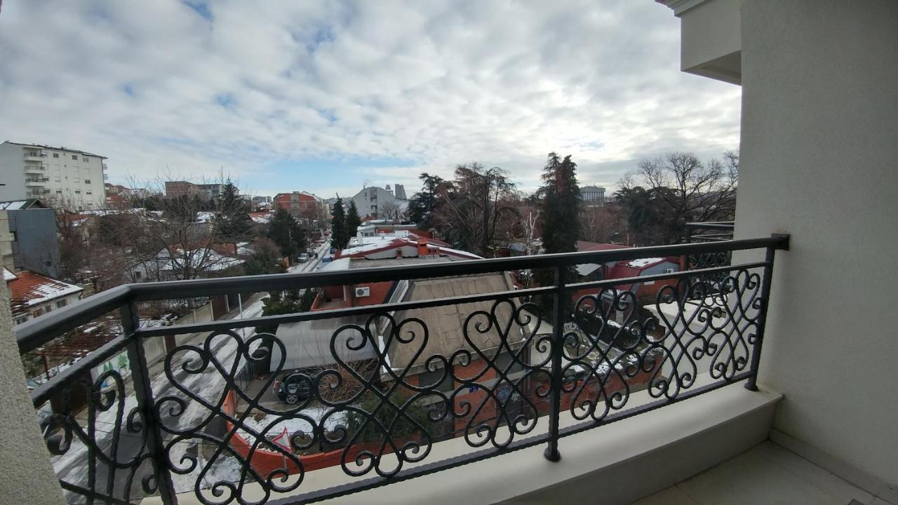J&J Apartments Belgrado Buitenkant foto