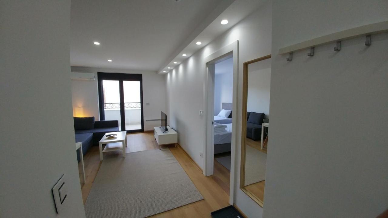 J&J Apartments Belgrado Buitenkant foto