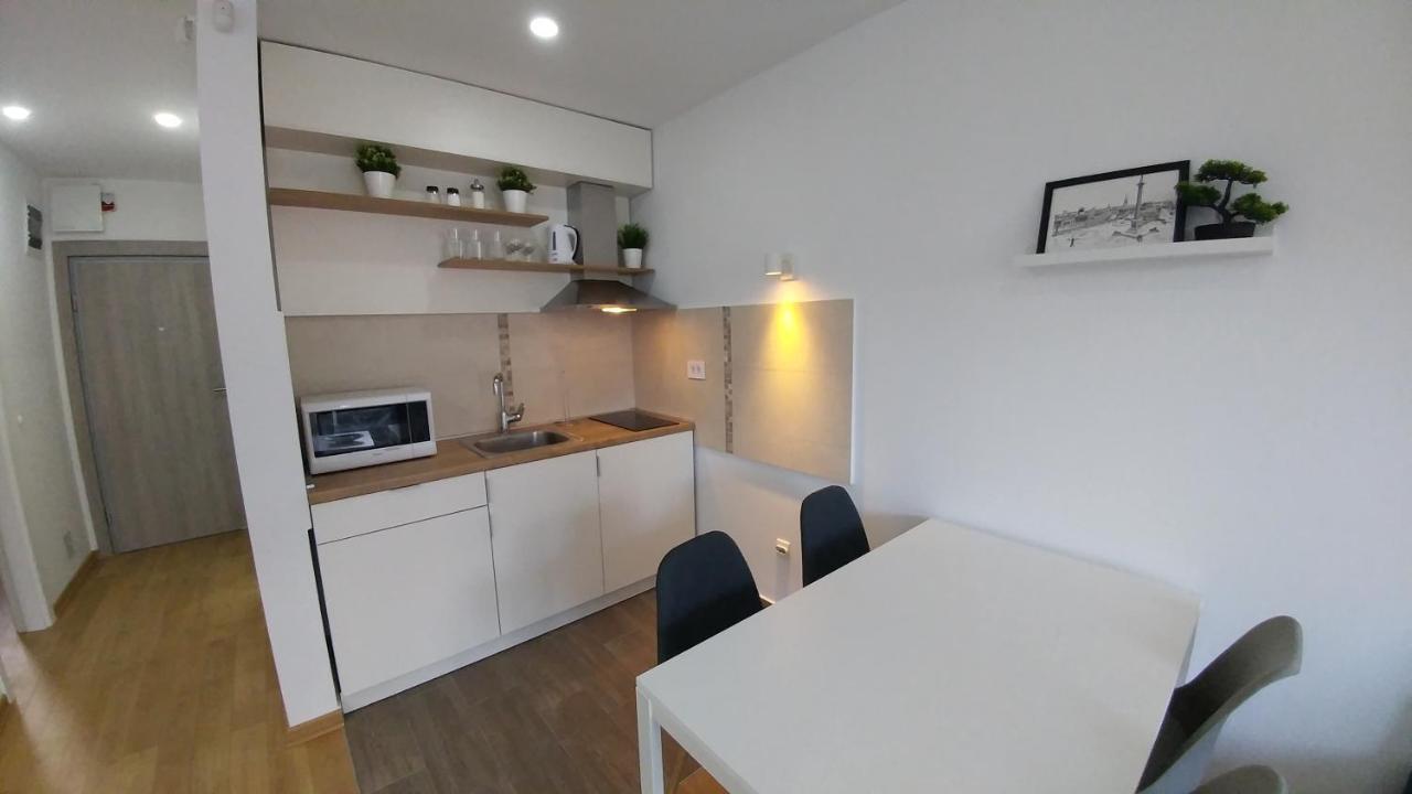 J&J Apartments Belgrado Buitenkant foto