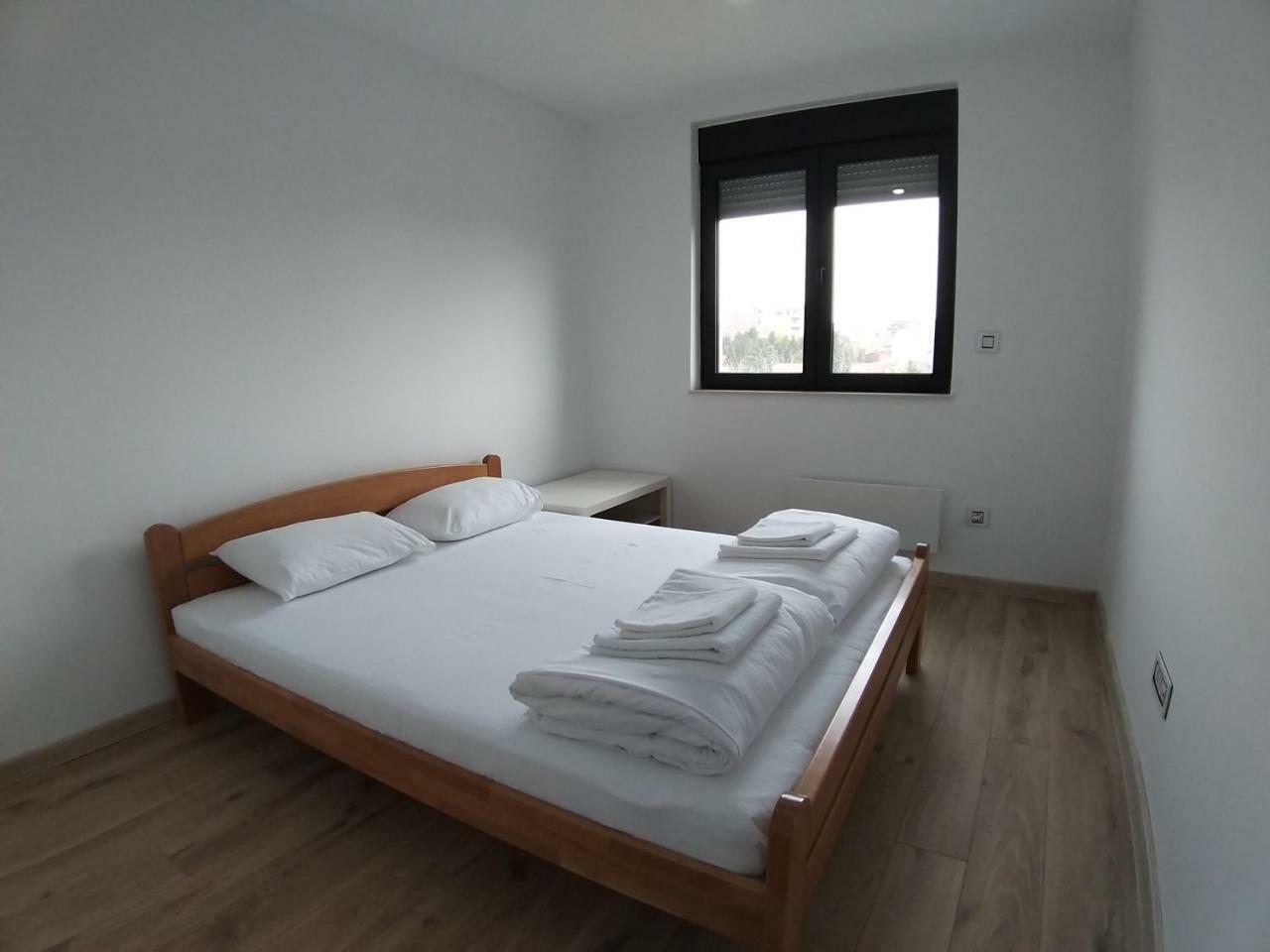 J&J Apartments Belgrado Buitenkant foto